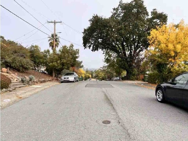 1341 Denlyn St in Novato, CA - Building Photo - Building Photo