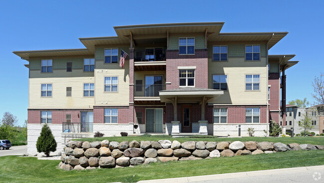 Aurora Pointe Apartments