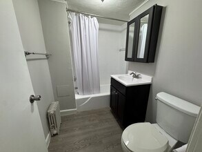 1550 Commonwealth Ave in Boston, MA - Foto de edificio - Building Photo