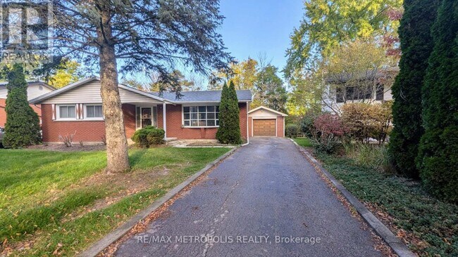 property at 83 Longwood Dr