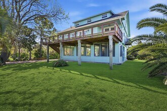 180 Grove Rd in Kemah, TX - Building Photo - Building Photo