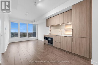 28-1128 Ann St in Mississauga, ON - Building Photo - Building Photo