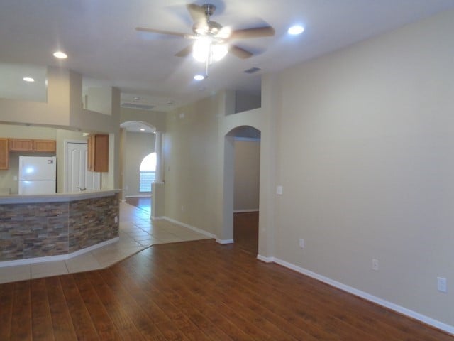 15511 Montilla Loop in Tampa, FL - Building Photo - Building Photo