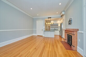 313 Marlborough St, Unit 2 in Boston, MA - Building Photo - Building Photo