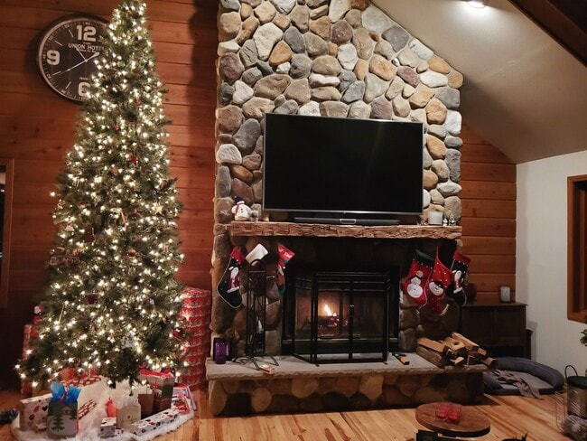 S43W30464 Stone Gate Ln in Waukesha, WI - Building Photo - Building Photo