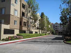3440 Lebon Dr, Unit Grnd Flr in San Diego, CA - Building Photo - Building Photo