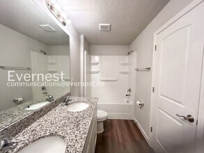 8 Round Table Ln in Palm Coast, FL - Building Photo - Building Photo