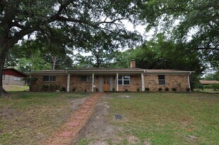 301 Powell Dr in Tyler, TX - Building Photo