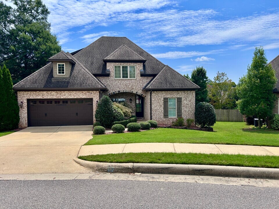 1212 Weatherford St in Auburn, AL - Building Photo