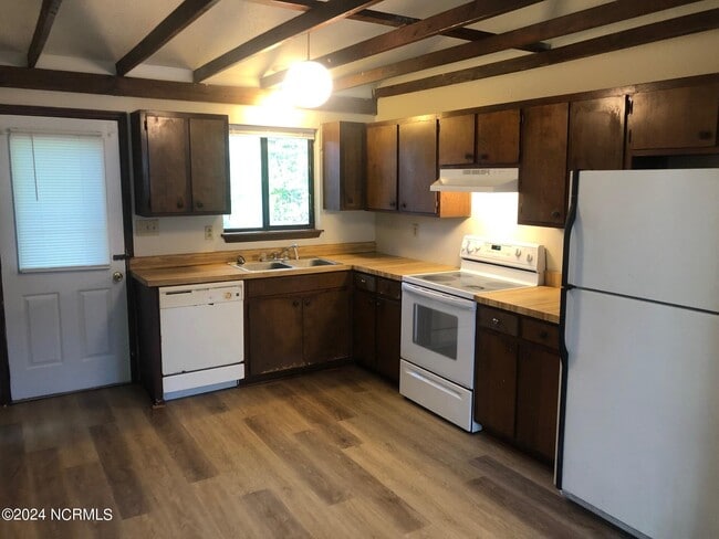 202 Cedar Ridge Ln in Havelock, NC - Building Photo - Building Photo