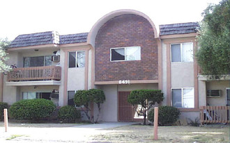 8491 Ventura Canyon Ave Apartments