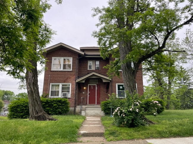 property at 300 Oxford Ave