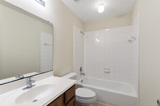 10241 Azalea Village Dr in Houston, TX - Building Photo - Building Photo