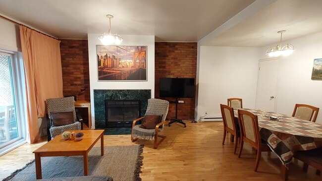 4558 Berri Rue in Montréal, QC - Building Photo - Building Photo