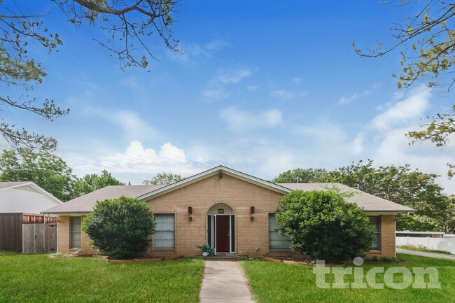 property at 908 Hilton Pl