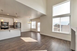 44 N 2000 W in Lehi, UT - Building Photo - Building Photo