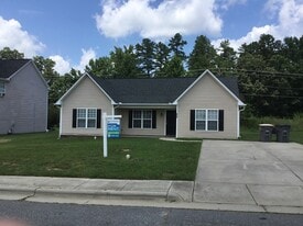 2923 Ireton Pl in Kannapolis, NC - Building Photo