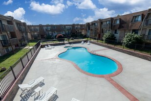 Seminole in Springfield, MO - Building Photo