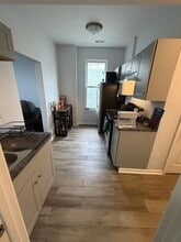 1527 W 18th St, Unit 4 in Chicago, IL - Building Photo - Building Photo