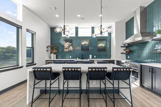 Blackwell Living in Lee's Summit, MO - Building Photo - Building Photo