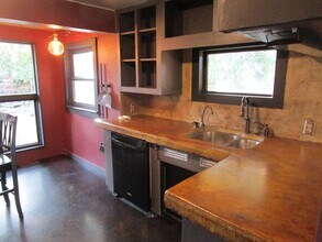 770 NE Holly St in Prineville, OR - Building Photo - Building Photo