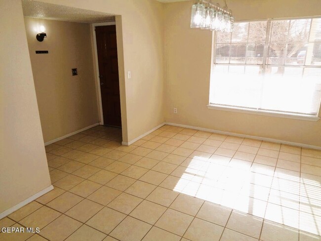 309 Turnstone Dr in El Paso, TX - Building Photo - Building Photo
