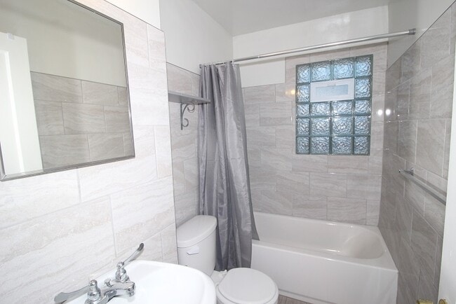 21738 Tuscany Ave in Eastpointe, MI - Building Photo - Building Photo