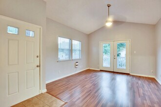 3113 Robinson Ave in Austin, TX - Building Photo - Building Photo