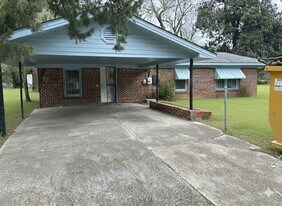 651 Caton Ave in Mobile, AL - Building Photo