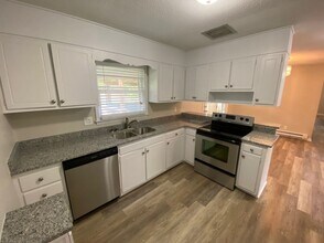 3819 Weyburn Rd in Durham, NC - Building Photo - Building Photo