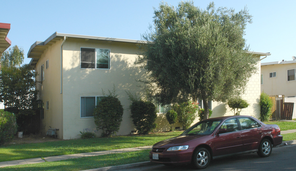 1805 Bradford Way in San Jose, CA - Foto de edificio