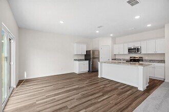 513 Thistle Ln in Maxwell, TX - Building Photo - Building Photo