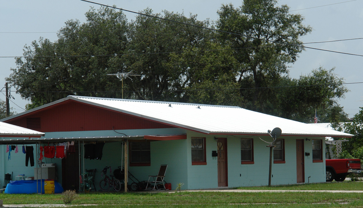 967-997 W Walnut St in Avon Park, FL - Building Photo