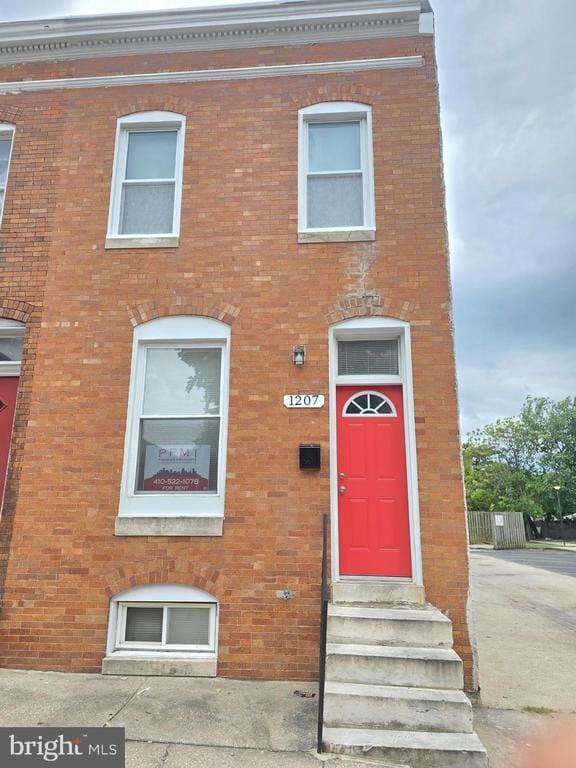 property at 1207 E Lanvale St