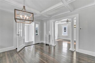 2065 Barnum Ave in Stratford, CT - Building Photo - Building Photo