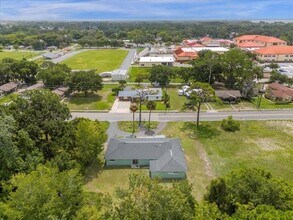 617 N Sinclair Ave in Tavares, FL - Building Photo - Building Photo