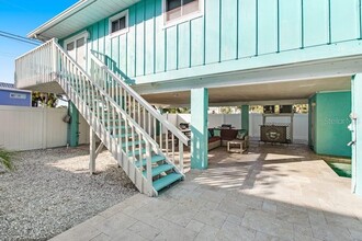 4605 Gulf Dr in Holmes Beach, FL - Building Photo - Building Photo