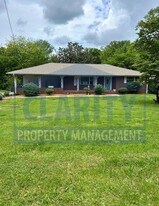 4035 N Ocoee St in Cleveland, TN - Building Photo