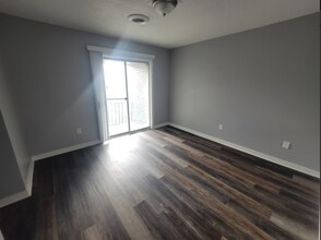 225 W McDowell Rd in Jackson, MS - Foto de edificio - Building Photo