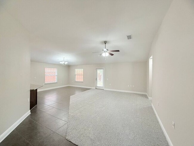 5793 Jade Moon Cir in Milton, FL - Building Photo - Building Photo