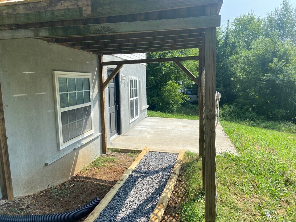 4110 Garnet Dr in Knoxville, TN - Foto de edificio