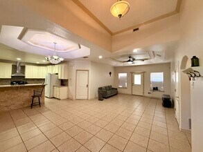 405 Wren Point in Laredo, TX - Building Photo - Building Photo