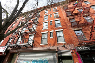 509 E Sixth St in New York, NY - Building Photo - Building Photo