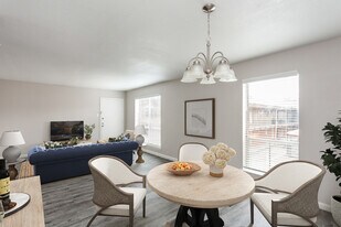 Parkgreen on Gessner in Houston, TX - Building Photo