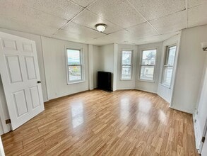 1014 S 6th St in Allentown, PA - Building Photo - Building Photo