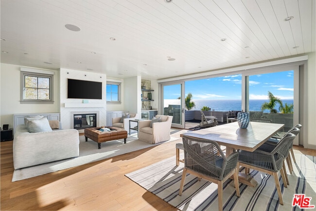 703 Bayview Dr in Manhattan Beach, CA - Building Photo - Building Photo