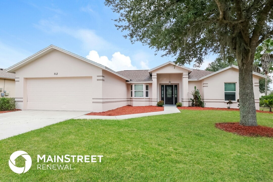 102 Ashley Loop in Davenport, FL - Building Photo