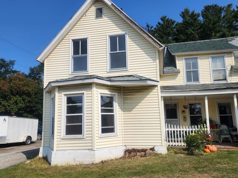 6 Hager Ln in Littleton, NH - Building Photo