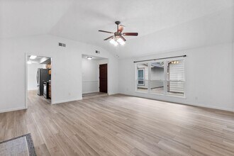 21710 Glenbranch Dr in Spring, TX - Building Photo - Building Photo