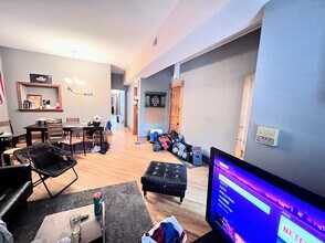 2240 N Halsted St in Chicago, IL - Building Photo - Building Photo